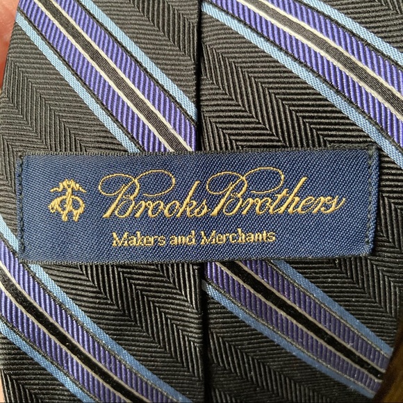 Brooks Brothers Silk Black Diagonal Striped Tie - Picture 3 of 5